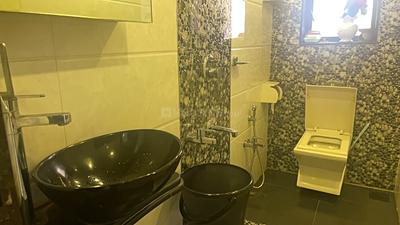 Image of 876 Sq.ft 3 BHK Apartment / Flat for sale in Andheri West, Mumbai for Rs. 32000000
