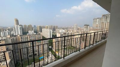 Balcony Image of 1200 Sq.ft 3 BHK Apartment / Flat for sale in Amrapali Crystal Homes Phase 1, Sector 76 Noida for Rs. 17807500