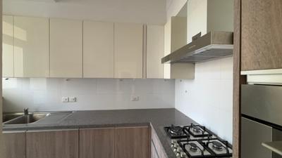 Kitchen Image of 1818 Sq.ft 3 BHK Apartment / Flat for sale in DLF The Primus, Sector 82A Gurgaon for Rs. 30700000