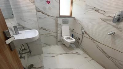 Bathroom Image of 1000 Sq.ft 1 BHK Builder Floor for rent in Sector 27 Gurgaon for Rs. 35000