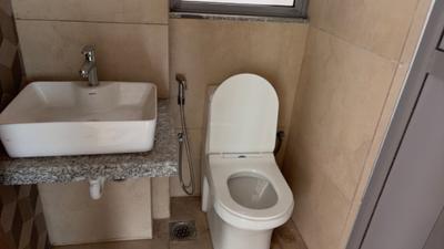 Bathroom Image of 585 Sq.ft 1 BHK Apartment / Flat for sale in Kalpataru Immensa, Thane West Thane for Rs. 8500000