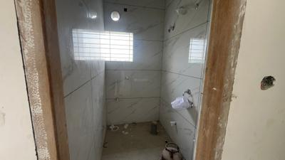 Bathroom Image of 500 Sq.ft 1 BHK Apartment / Flat for rent in Kaggadasapura Bengaluru for Rs. 20000