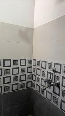 Bathroom Image of 400 Sq.ft 1 BHK Apartment / Flat for rent in ISBT Dehradun Dehradun for Rs. 17000