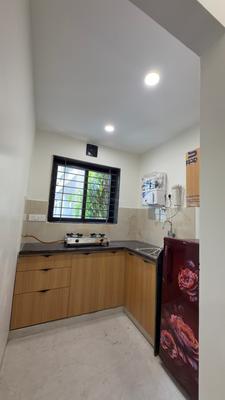 Kitchen Image of 700 Sq.ft 1 BHK Builder Floor for rent in Nipania Indore for Rs. 18500