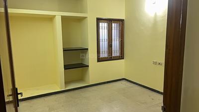 Bedroom Image of 800 Sq.ft 2 BHK Independent House for rent in Puliakulam Coimbatore for Rs. 35000