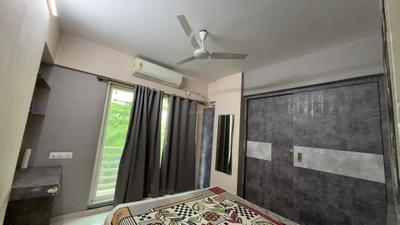 Bedroom Image of 1200 Sq.ft 3 BHK Apartment / Flat for rent in Kasarvadavali Thane for Rs. 42000