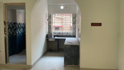 Kitchen Image of 1055 Sq.ft 3 BHK Apartment / Flat for rent in Keshtopur Kolkata for Rs. 17000