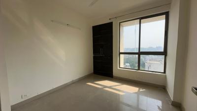 Bedroom Image of 950 Sq.ft 2 BHK Apartment / Flat for sale in Unitech Uniworld Gardens 2, Sector 47 Gurgaon for Rs. 15000000