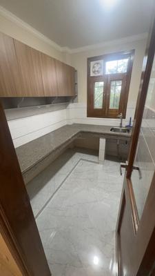 Kitchen Image of 600 Sq.ft 1 RK Apartment / Flat for rent in Vasant Kunj New Delhi for Rs. 23000