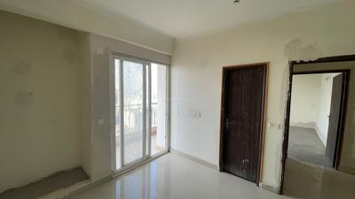 Bedroom Image of 1200 Sq.ft 3 BHK Apartment / Flat for rent in Amrapali Crystal Homes Phase 1, Sector 76 Noida for Rs. 36000