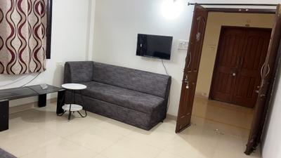 Living Room Image of 700 Sq.ft 1 BHK Apartment / Flat for rent in Shekhar Planet, Vijay Nagar Indore for Rs. 20799