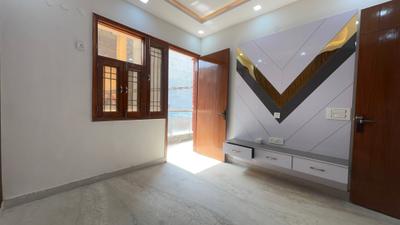 Bedroom Image of 1450 Sq.ft 4 BHK Apartment / Flat for sale in Sector 4 Rohini New Delhi for Rs. 12500000
