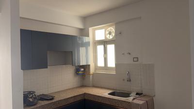 Kitchen Image of 1090 Sq.ft 3 BHK Apartment / Flat for rent in ROF Amaltas, Sector 92 Gurgaon for Rs. 19000