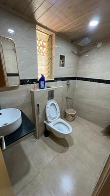 Image of 2100 Sq.ft 3 BHK Apartment / Flat for rent in Mittal Towers, Sivanchetti Gardens, Bengaluru for Rs. 115000