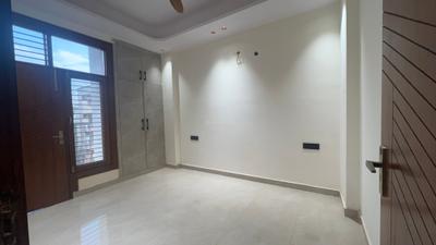 Bedroom Image of 1350 Sq.ft 3 BHK Builder Floor for sale in Vasundhara Ghaziabad for Rs. 12000000
