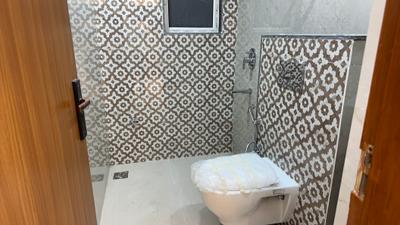 Image of 2000 Sq.ft 4 BHK Apartment / Flat for rent in Gulati Lords Apartment, Sector 19 Dwarka, New Delhi for Rs. 65000