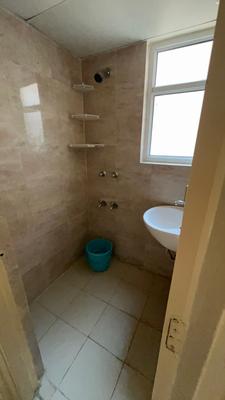 Bathroom Image of 600 Sq.ft 1 BHK Apartment / Flat for rent in Wave Dream Homes, Wave City Ghaziabad for Rs. 18000