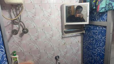 Bathroom Image of 225 Sq.ft 1 RK Apartment / Flat for rent in Powai Mumbai for Rs. 23000