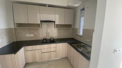 Kitchen Image of 1100 Sq.ft 2 BHK Apartment / Flat for rent in Smartworld Orchard, Sector 61 Gurgaon for Rs. 45000