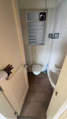 Bathroom Image of 664 Sq.ft 1 BHK Apartment / Flat for rent in Vijay Orovia, Hiranandani Estate Thane for Rs. 23000
