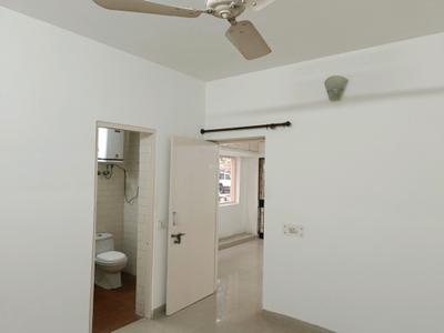 Bedroom Image of 2000 Sq.ft 3 BHK Apartment / Flat for rent in DDA Sector Pocket B C, Vasant Kunj New Delhi for Rs. 70000