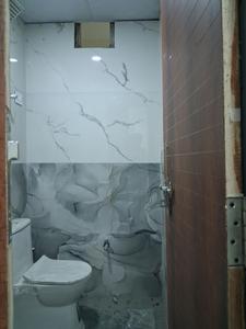 Common Bathroom Image of 890 Sq.ft 2 BHK Apartment / Flat for sale in Sector 49 Noida for Rs. 3999999
