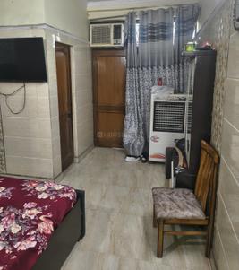 Bedroom Image of 900 Sq.ft 2 BHK Builder Floor for sale in Tilak Nagar New Delhi for Rs. 10000000