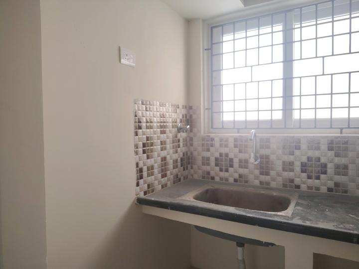 Olympia Opaline Sequel Main Image 1