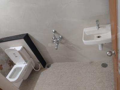 Bathroom Image of 1250 Sq.ft 3 BHK Apartment / Flat for rent in Adambakkam Chennai for Rs. 40000