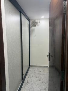 Bedroom Image of 1800 Sq.ft 3 BHK Builder Floor for rent in Gagan Vihar New Delhi for Rs. 60000