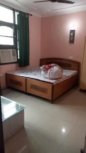 Bedroom Image of 2200 Sq.ft 3 BHK Builder Floor for rent in Ranjit Avenue Amritsar for Rs. 25000