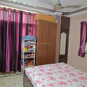 Bedroom Image of 640 Sq.ft 3 BHK Builder Floor for sale in Laxmi Nagar New Delhi for Rs. 5500000