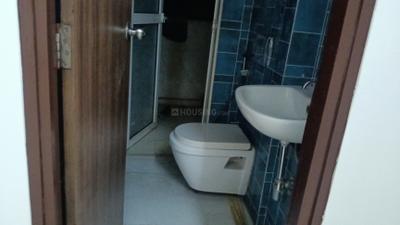 Bathroom Image of 550 Sq.ft 1 BHK Apartment / Flat for sale in Lodha Amara Tower 1 To 5 And 7 To 19, Thane West Thane for Rs. 7500000