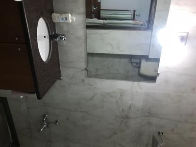 Bathroom Image of 3900 Sq.ft 5 BHK Independent House for rent in Vastrapur Ahmedabad for Rs. 120000