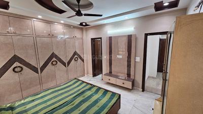 Bedroom Image of 1150 Sq.ft 3 BHK Builder Floor for sale in Paschim Vihar New Delhi for Rs. 21000000