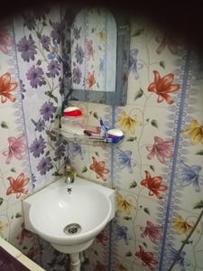 Bathroom Image of 960 Sq.ft 1 BHK Independent House for rent in Medinipur Sadar West Medinipur for Rs. 5500