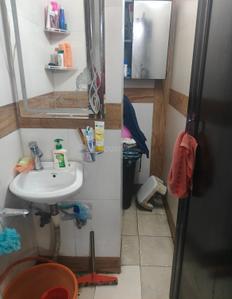 Bathroom Image of 450 Sq.ft 1.5 BHK Builder Floor for sale in Lajpat Nagar New Delhi for Rs. 4700000