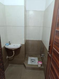 Bathroom Image of 950 Sq.ft 2 BHK Apartment / Flat for rent in Bhawrasla Indore for Rs. 16000