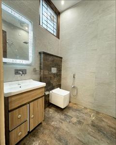 Bathroom Image of 1000 Sq.ft 2 BHK Independent House for sale in Crown Realties Radhe Krishna Nagar, Mathpurena Raipur for Rs. 4450000