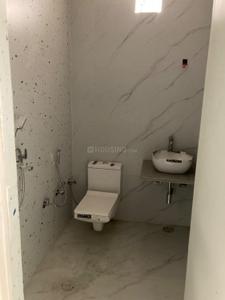 Bathroom Image of 900 Sq.ft 2 BHK Apartment / Flat for sale in Vidya Apartment, Paschim Vihar New Delhi for Rs. 10500000