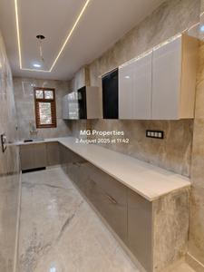 Kitchen Image of 790 Sq.ft 2 BHK Builder Floor for sale in Shalimar Bagh New Delhi for Rs. 12100000