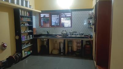 Kitchen Image of 850 Sq.ft 1 BHK Independent House for rent in Tapowan Kolhapur for Rs. 6500