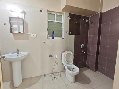 Bathroom Image of 1050 Sq.ft 2.5 BHK Apartment / Flat for rent in Siddha Pines Apartments, Rajarhat Kolkata for Rs. 22000
