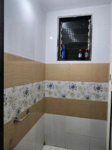 Common Bathroom Image of 658 Sq.ft 1 BHK Apartment / Flat for rent in Haware Citi, Kasarvadavali Thane for Rs. 17252