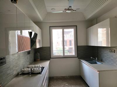 Kitchen Image of 1600 Sq.ft 3 BHK Builder Floor for rent in BPTP Astaire Garden Floors, Sector 70A Gurgaon for Rs. 52000