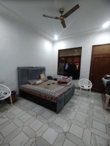 Bedroom Image of 3000 Sq.ft 3 BHK Builder Floor for rent in Hauz Khas New Delhi for Rs. 200000