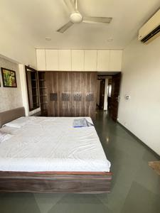 Bedroom Image of 2250 Sq.ft 3 BHK Apartment / Flat for sale in Paldi Ahmedabad for Rs. 18500000