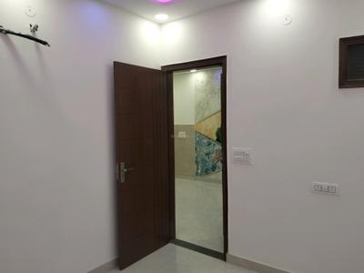 Bedroom Image of 600 Sq.ft 2 BHK Builder Floor for sale in Shastri Nagar New Delhi for Rs. 4500000