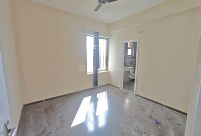 Bedroom Image of 1300 Sq.ft 2 BHK Apartment / Flat for rent in Paras Dews, Sector 106 Gurgaon for Rs. 38000
