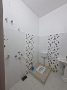 Bathroom Image of 2200 Sq.ft 4 BHK Builder Floor for rent in Rapti Nagar Phase-4, Kunraghat Gorakhpur for Rs. 24000